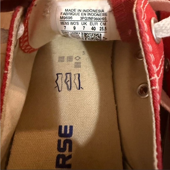 Converse Women’s Red Low Top Sneakers with White Laces - Picture 3 of 8